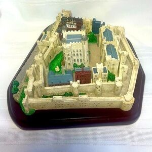 Tower of London Lenox Great‎ Castles Of The World Tower of London